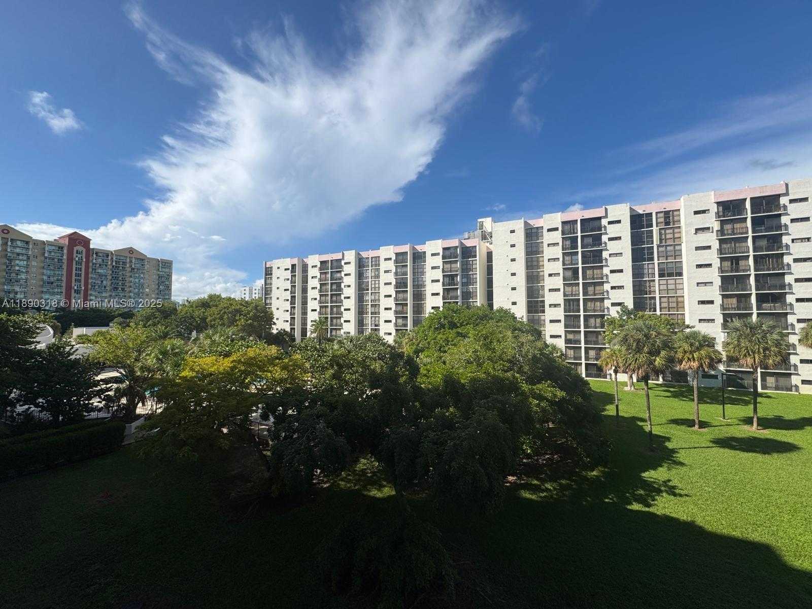 Small Image of 16919 NORTH BAY RD #408, Sunny Isles Beach Number 45