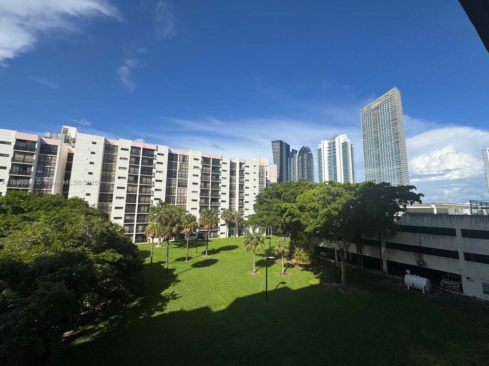 Small Image of 16919 NORTH BAY RD #408, Sunny Isles Beach Number 48