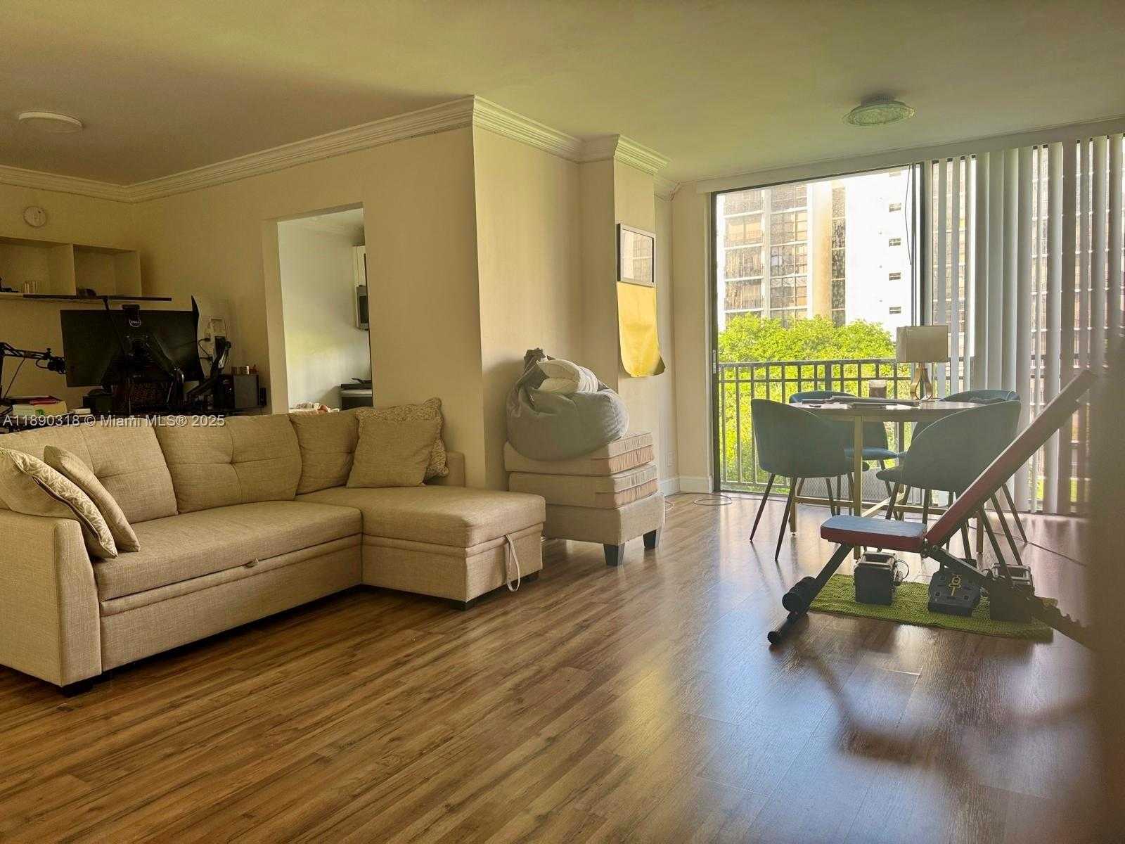 Small Image of 16919 NORTH BAY RD #408, Sunny Isles Beach Number 5