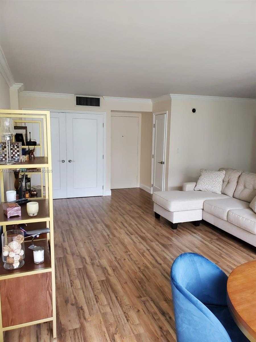 Small Image of 16919 NORTH BAY RD #408, Sunny Isles Beach Number 8