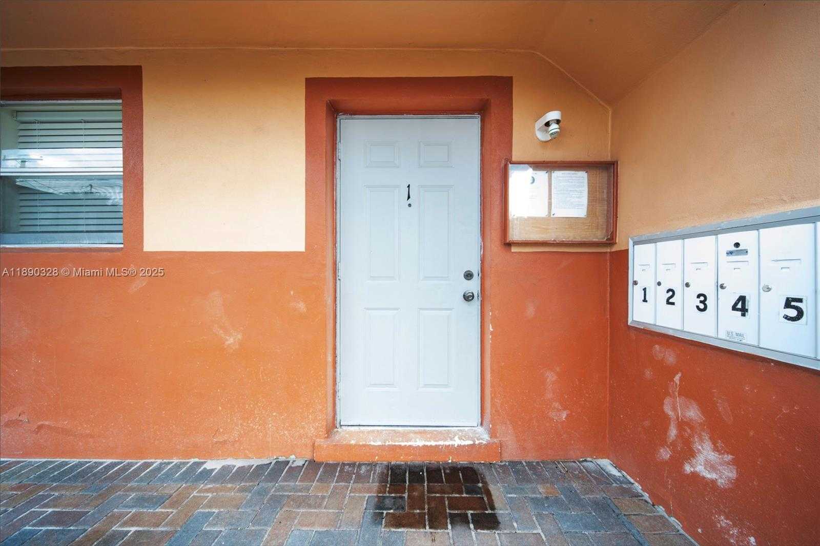 Small Image of 40 WEST 4TH ST #1, Hialeah Number 10