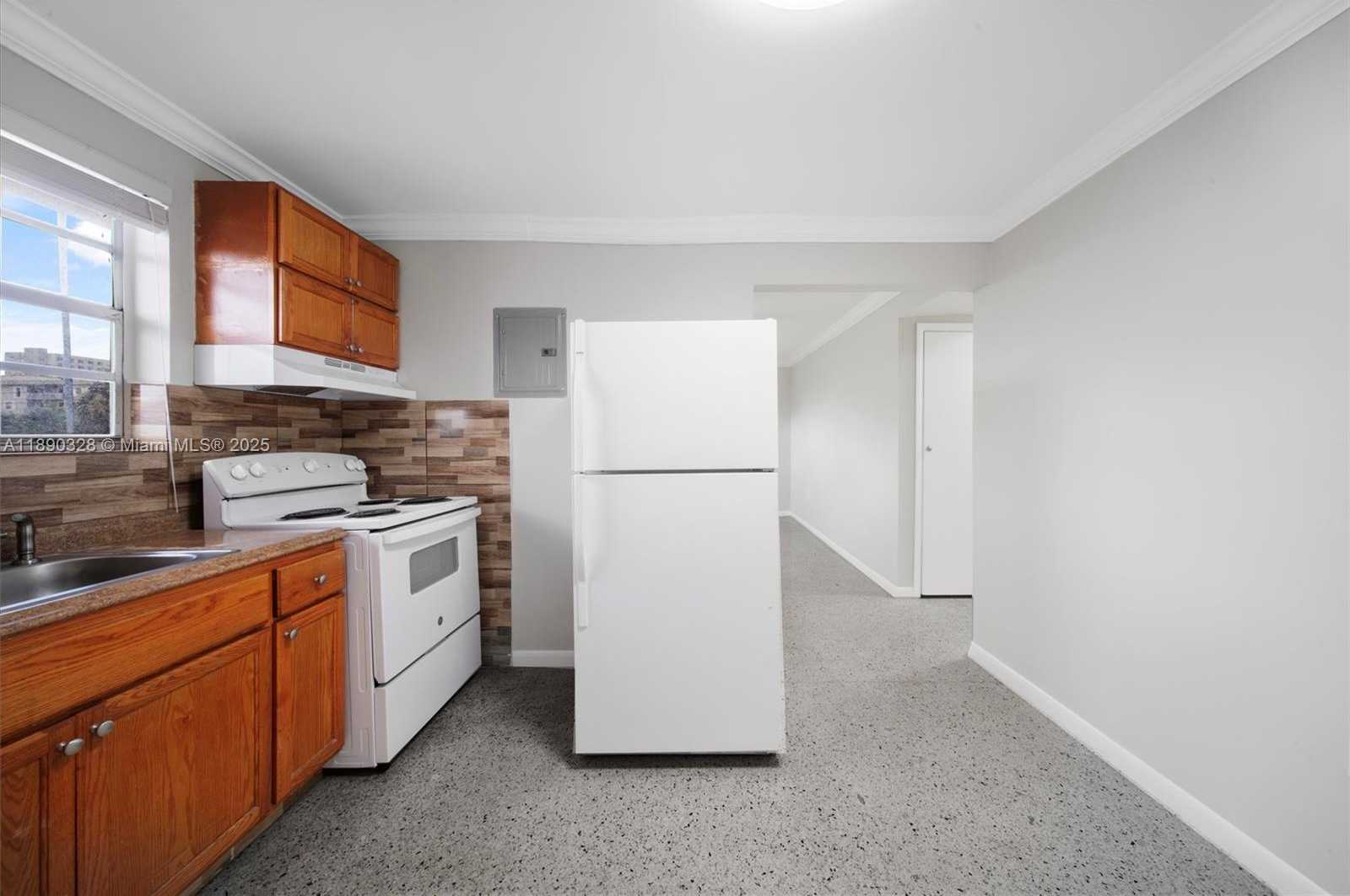 Small Image of 40 WEST 4TH ST #1, Hialeah Number 32