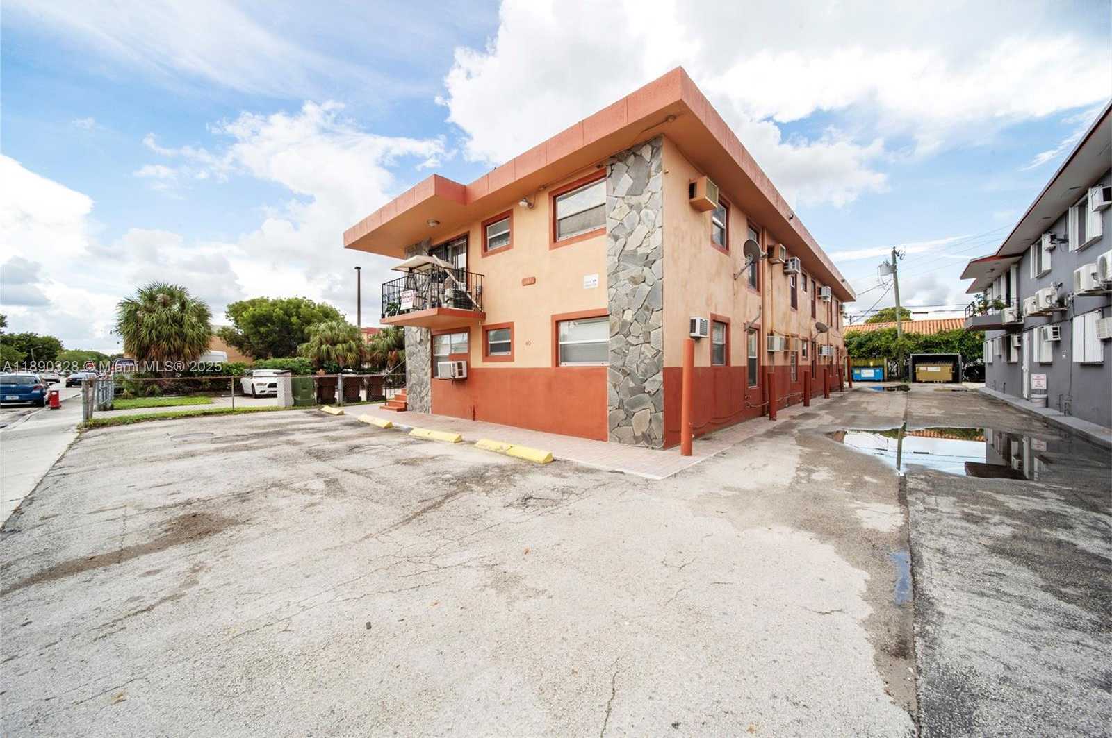 Small Image of 40 WEST 4TH ST #1, Hialeah Number 8