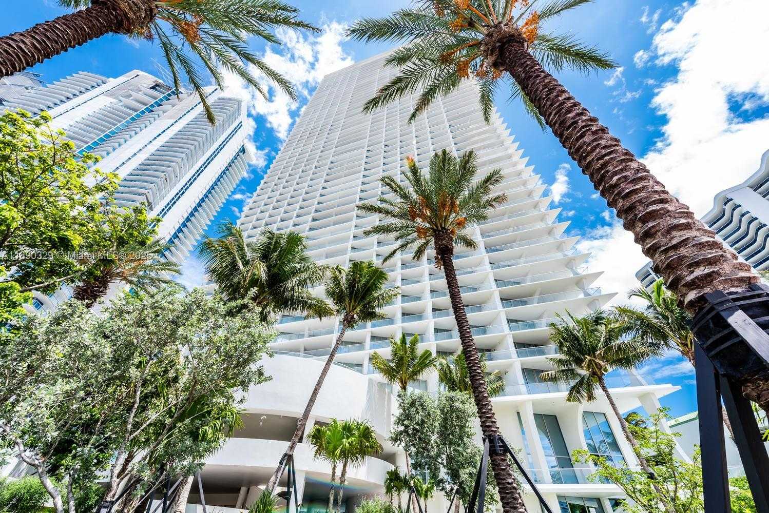Small Image of 16901 COLLINS AVE #801, Sunny Isles Beach Number 3
