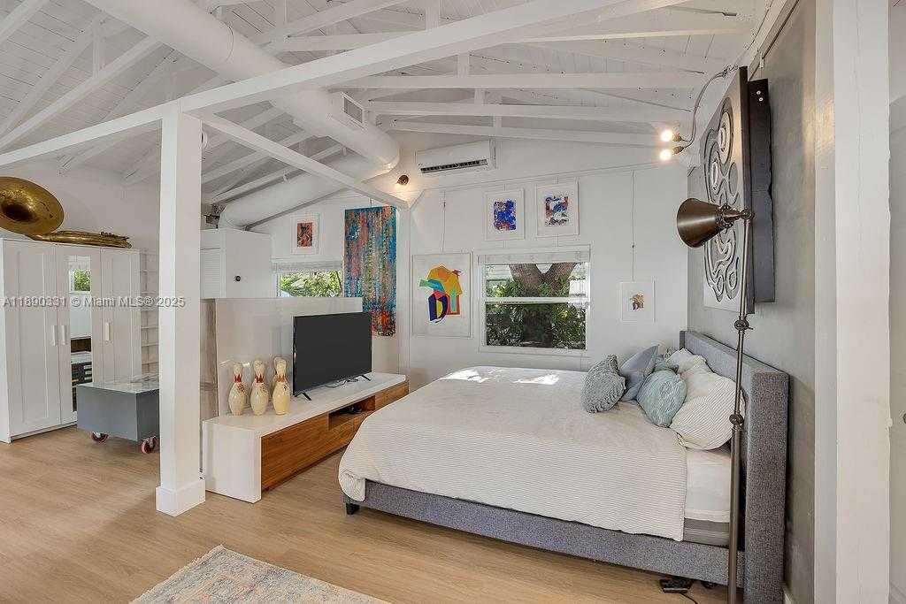 Small Image of 122 FLORIDA AVE, Coral Gables Number 4