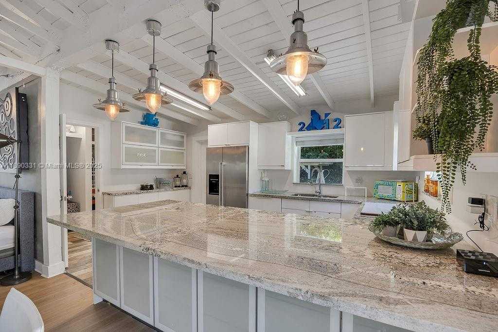 Small Image of 122 FLORIDA AVE, Coral Gables Number 7