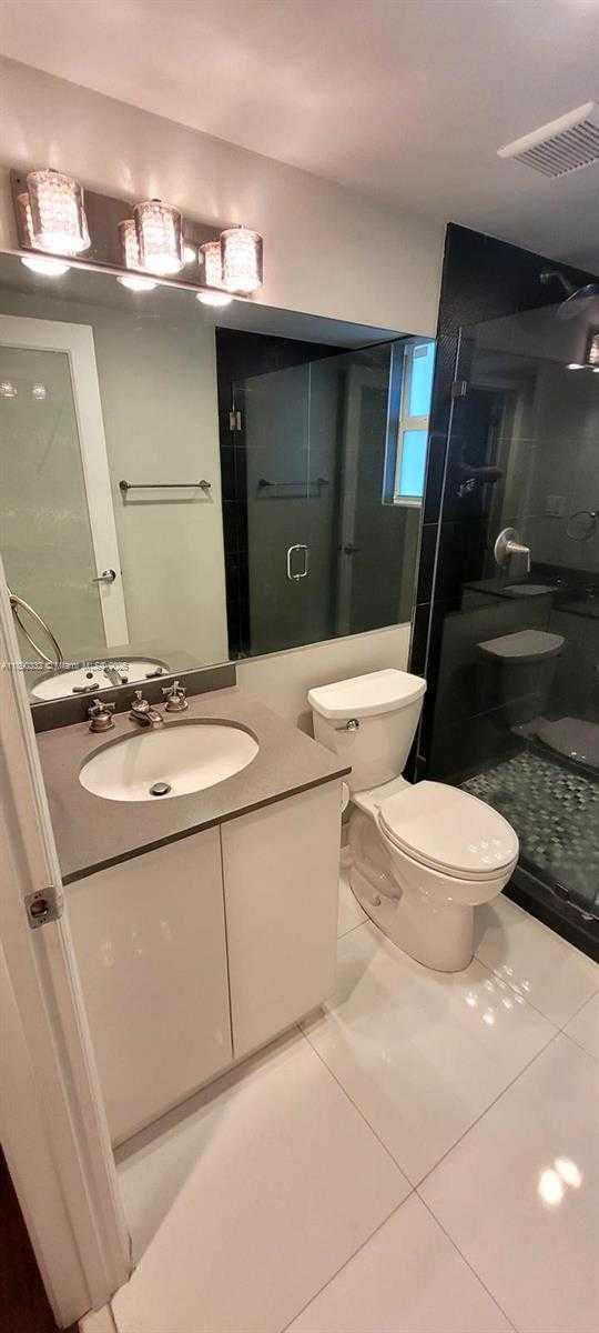 Small Image of 7333 DICKENS AVE #1, Miami Beach Number 10
