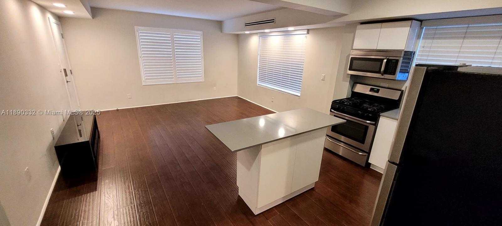Small Image of 7333 DICKENS AVE #1, Miami Beach Number 11