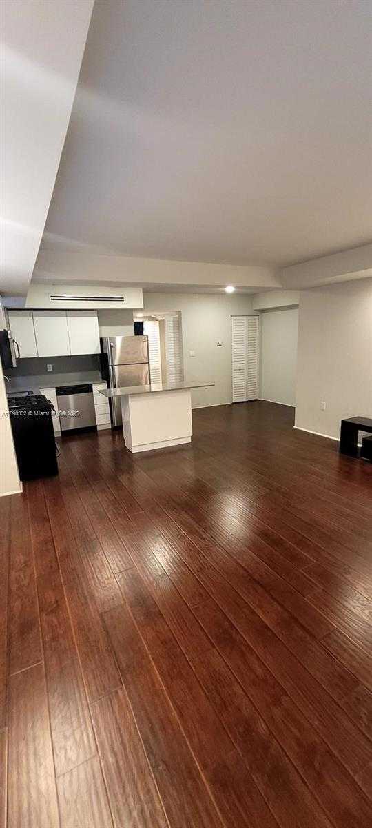 Small Image of 7333 DICKENS AVE #1, Miami Beach Number 5