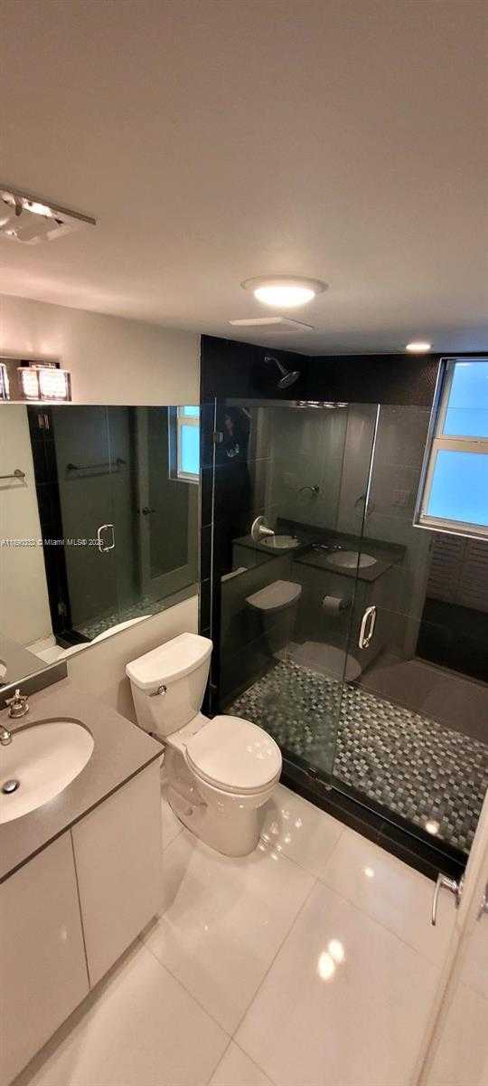 Small Image of 7333 DICKENS AVE #1, Miami Beach Number 8