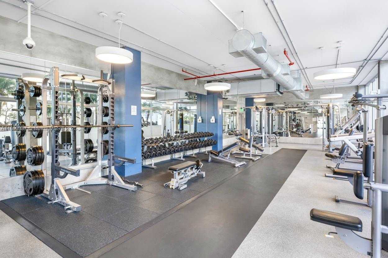 Small Image of 1200 WEST AVE #1520, Miami Beach Number 10
