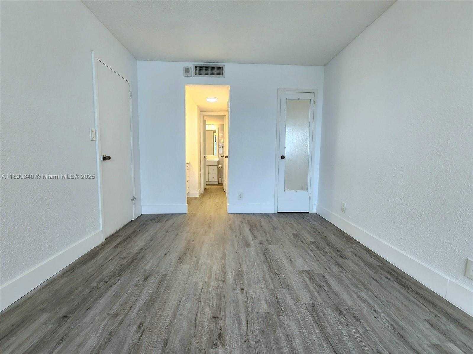 Small Image of 2030 SOUTH OCEAN DR #502, Hallandale Beach Number 15