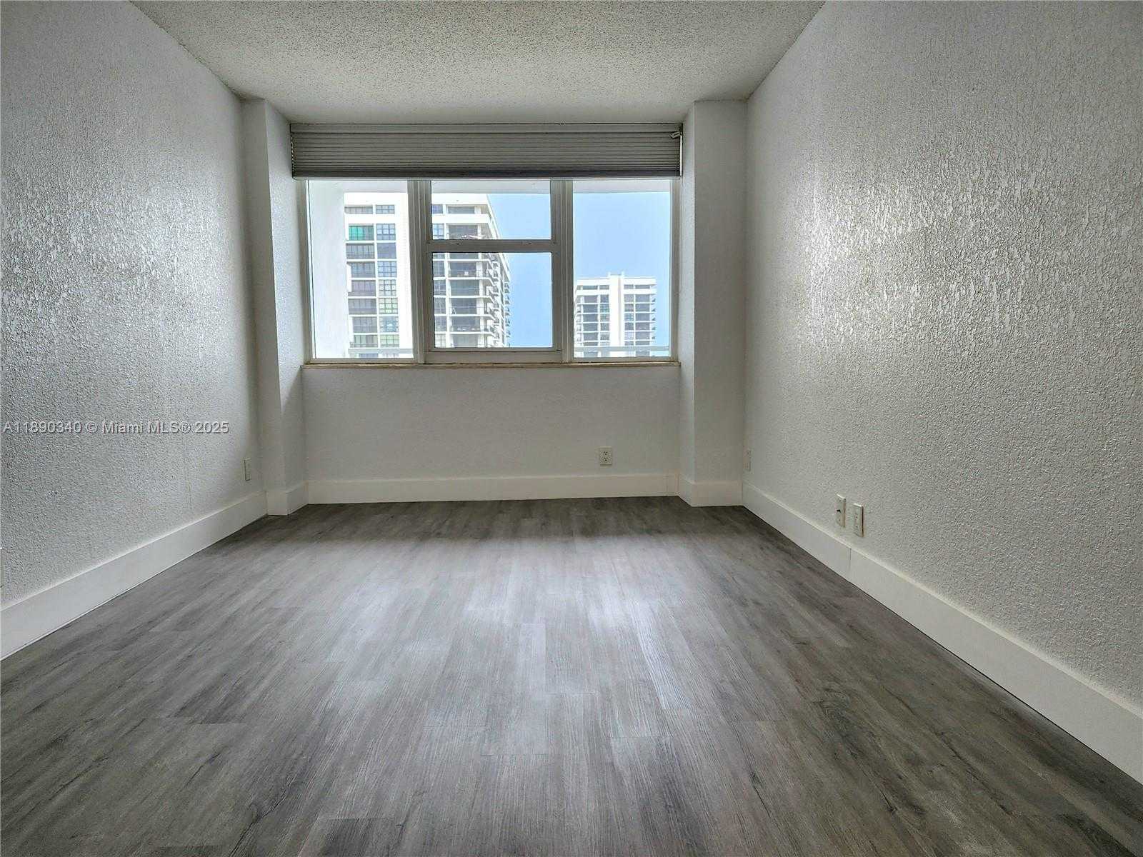 Small Image of 2030 SOUTH OCEAN DR #502, Hallandale Beach Number 19