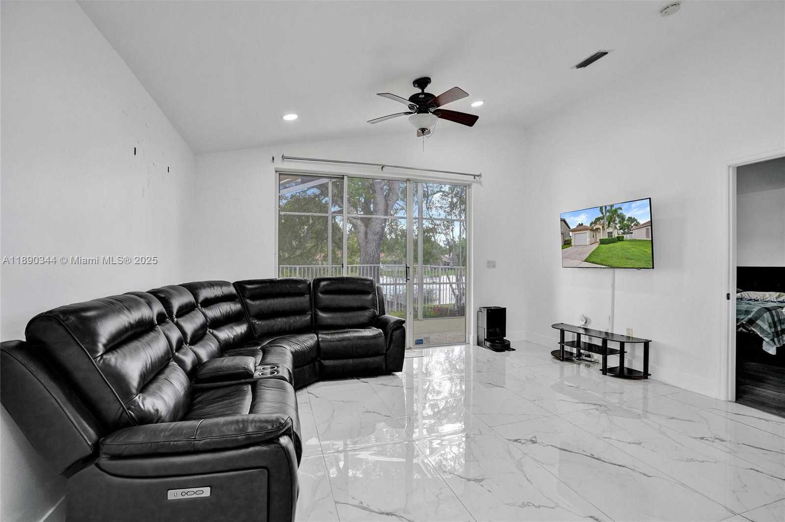 Small Image of 4108 SAPPHIRE TER, Weston Number 14