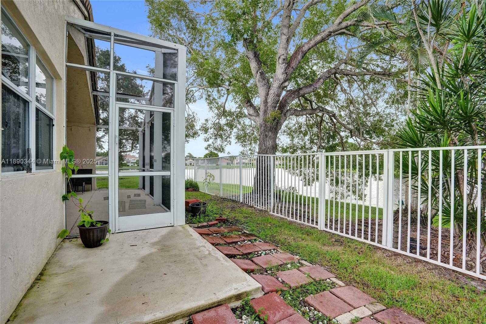Small Image of 4108 SAPPHIRE TER, Weston Number 30