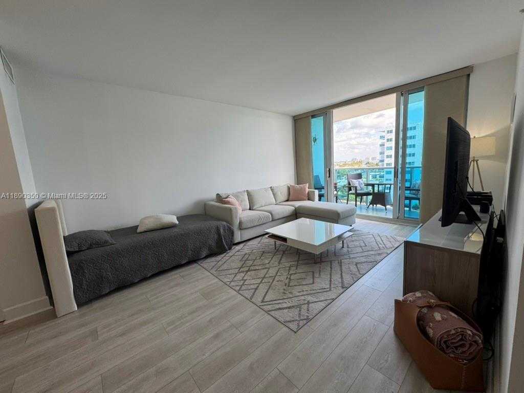 Small Image of 7501 EAST TREASURE DR #7L, North Bay Village Number 12