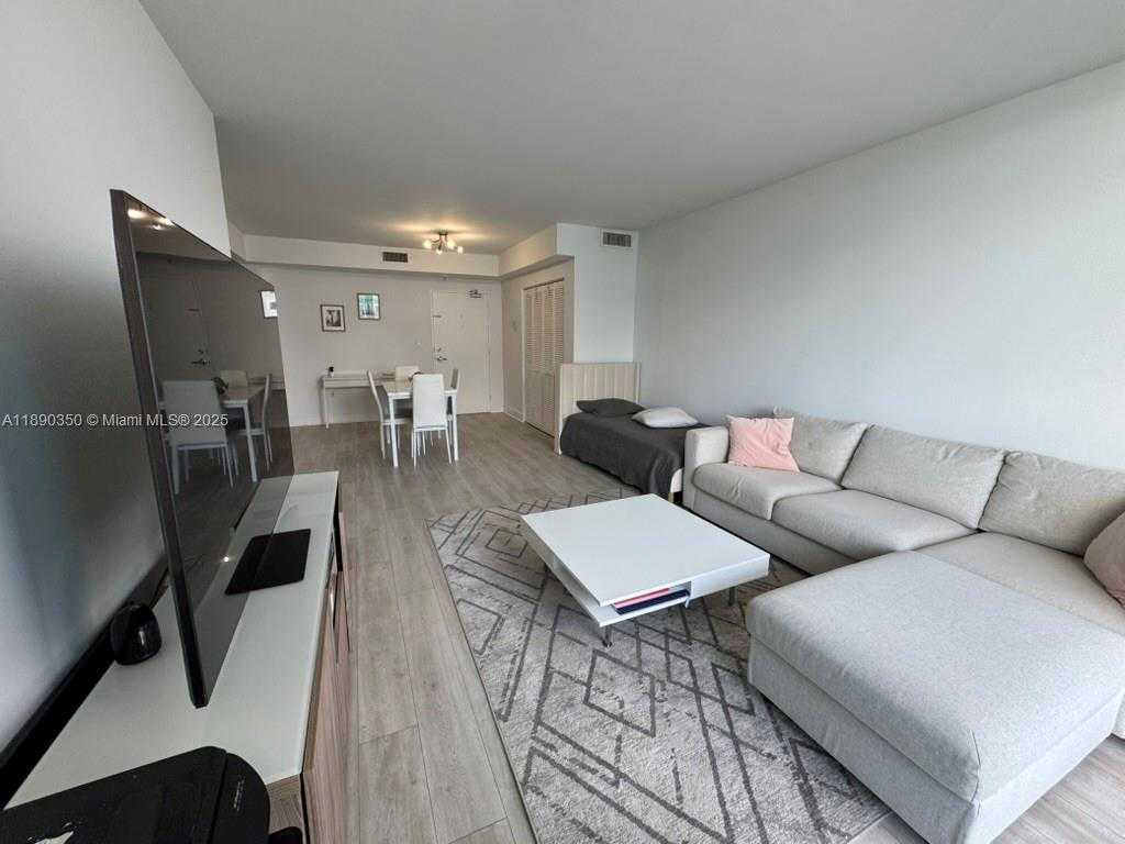 Small Image of 7501 EAST TREASURE DR #7L, North Bay Village Number 13