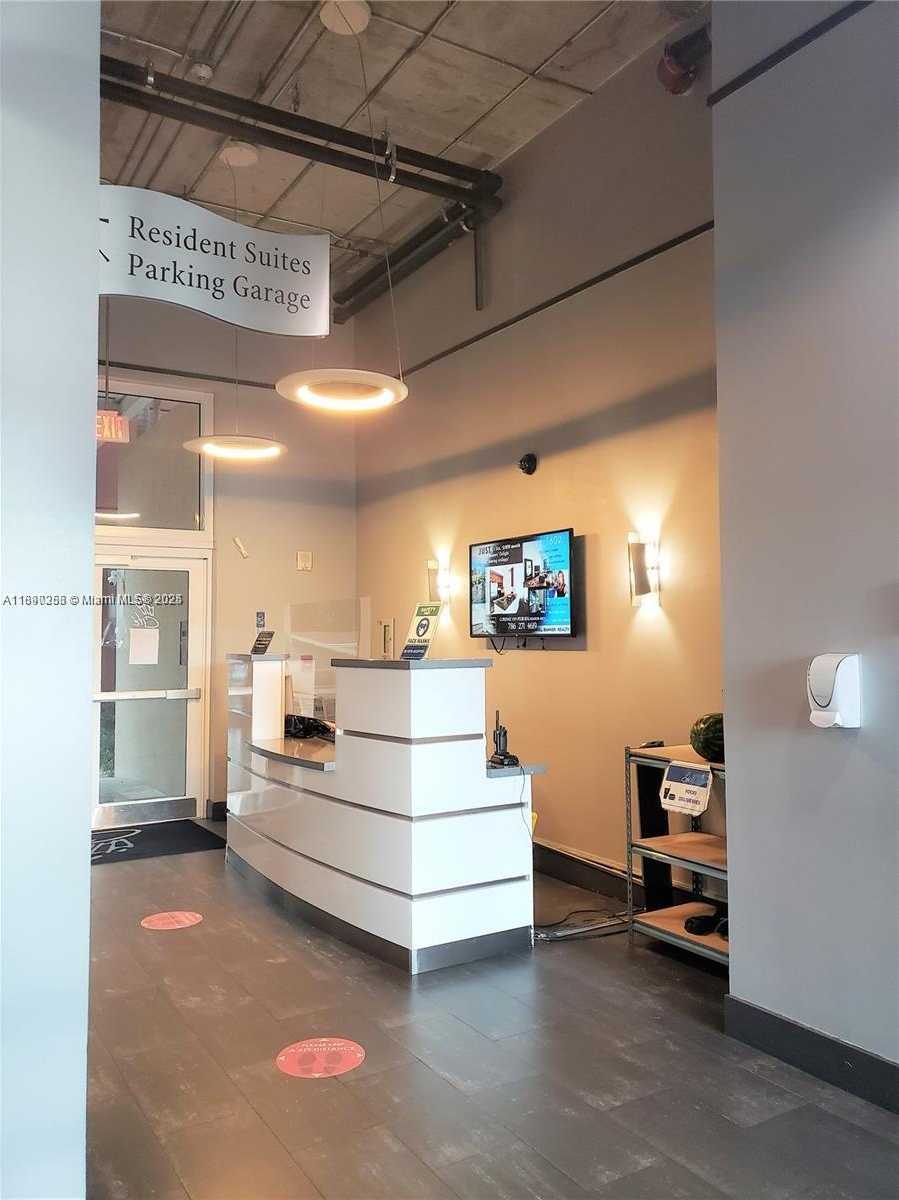 Small Image of 2001 BISCAYNE BLVD #2419, Miami Number 12