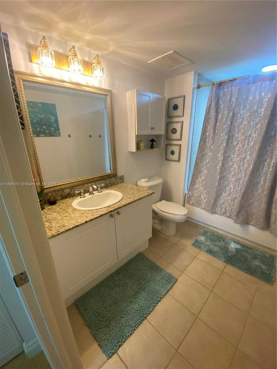 Small Image of 19501 WEST COUNTRY CLUB DR #2515, Aventura Number 10