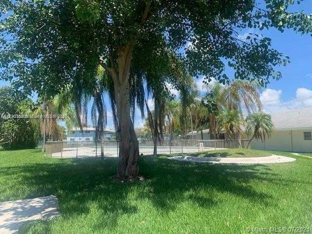 Small Image of 7420 SOUTH WEST 82ND ST #D112, Miami Number 3