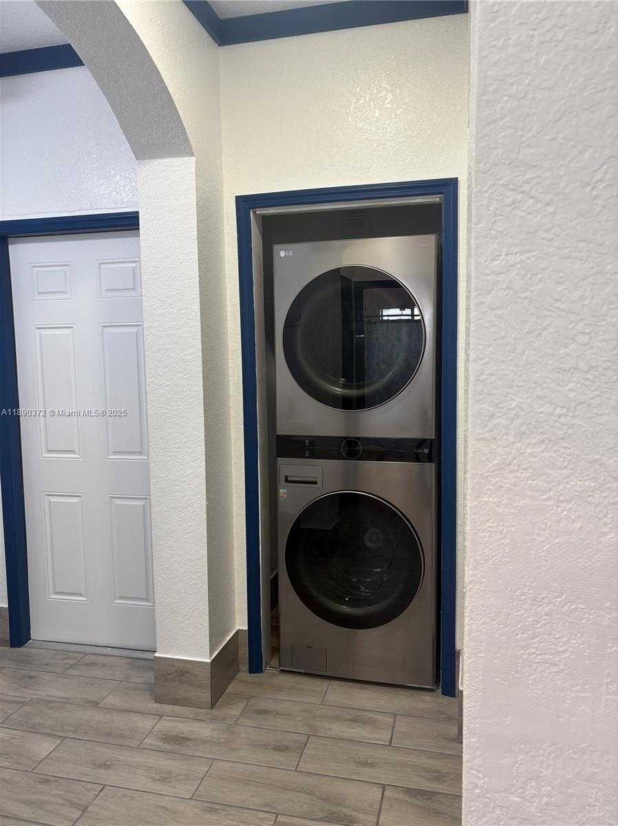 Small Image of 10272 SOUTH WEST 227TH LN, Cutler Bay Number 11