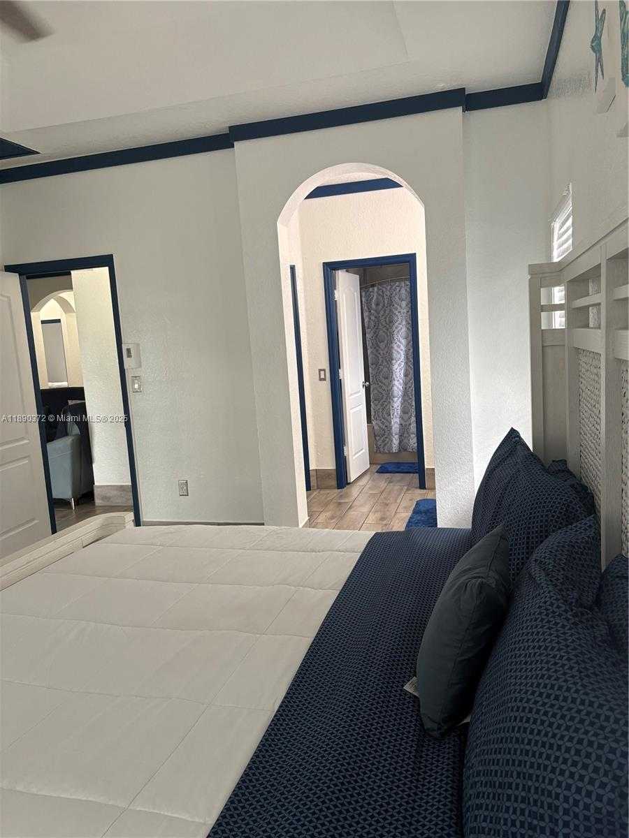 Small Image of 10272 SOUTH WEST 227TH LN, Cutler Bay Number 23