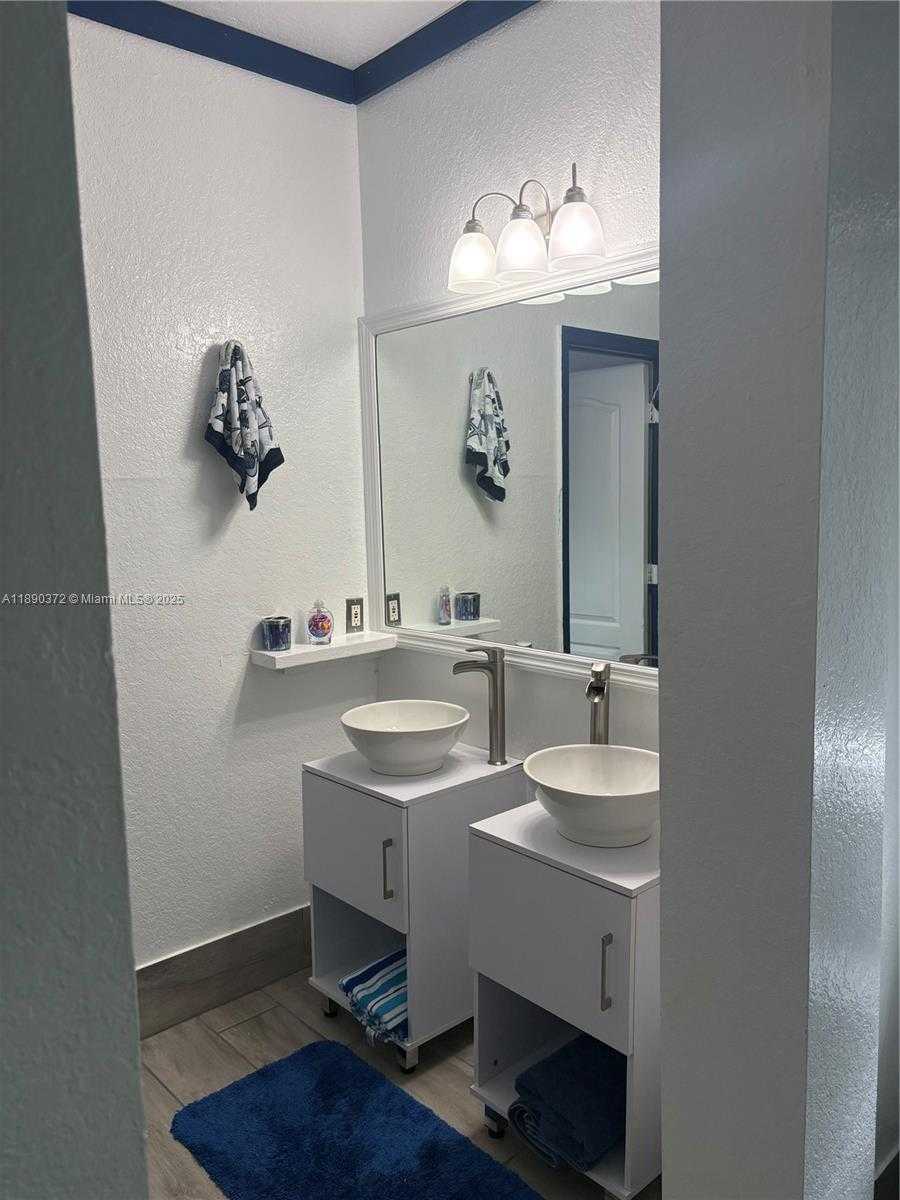 Small Image of 10272 SOUTH WEST 227TH LN, Cutler Bay Number 24