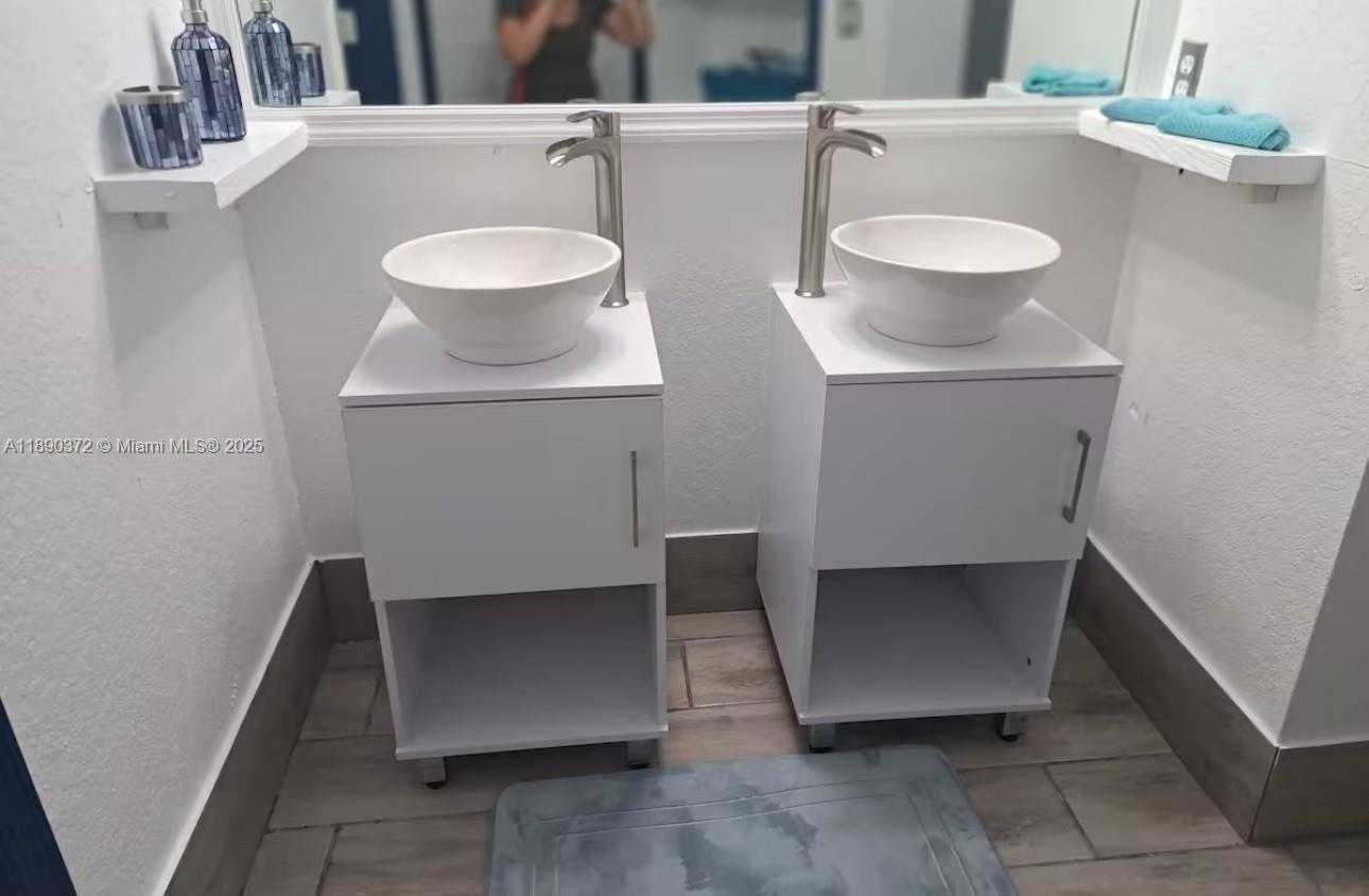 Small Image of 10272 SOUTH WEST 227TH LN, Cutler Bay Number 25
