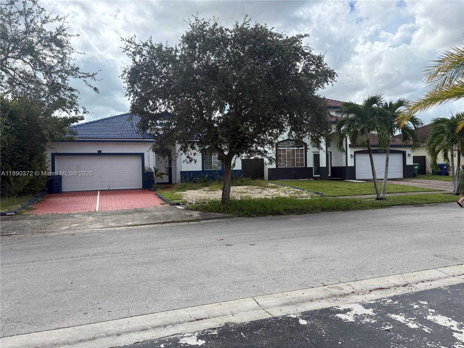 Small Image of 10272 SOUTH WEST 227TH LN, Cutler Bay Number 4