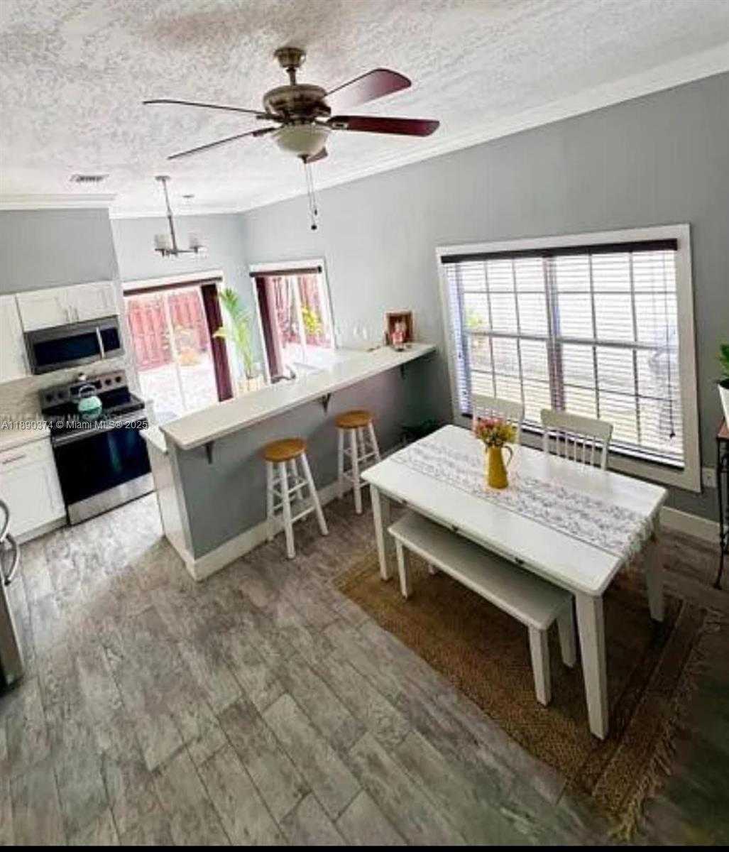 Small Image of 9000 SOUTH WEST 215TH TER, Cutler Bay Number 3