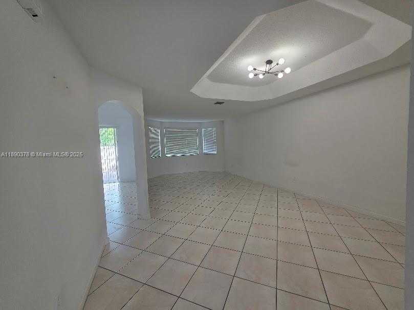Small Image of 11525 NORTH WEST 71ST ST #11525, Doral Number 4