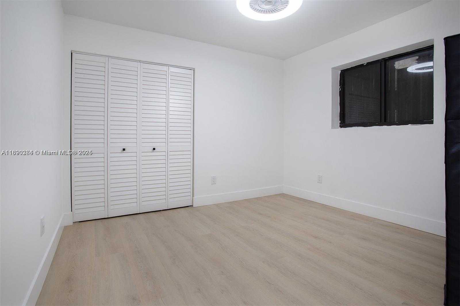 Small Image of 5442 WEST 27TH AVE, Hialeah Number 18