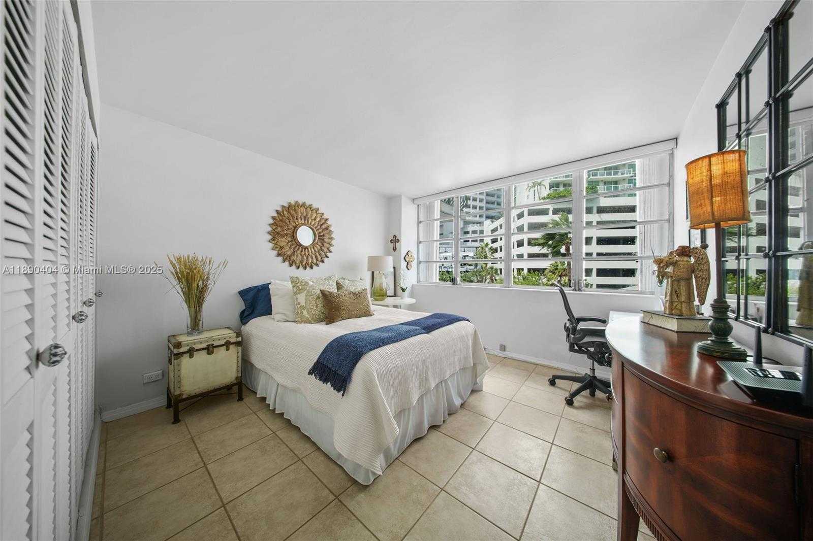 Small Image of 1408 BRICKELL BAY DR #418, Miami Number 10