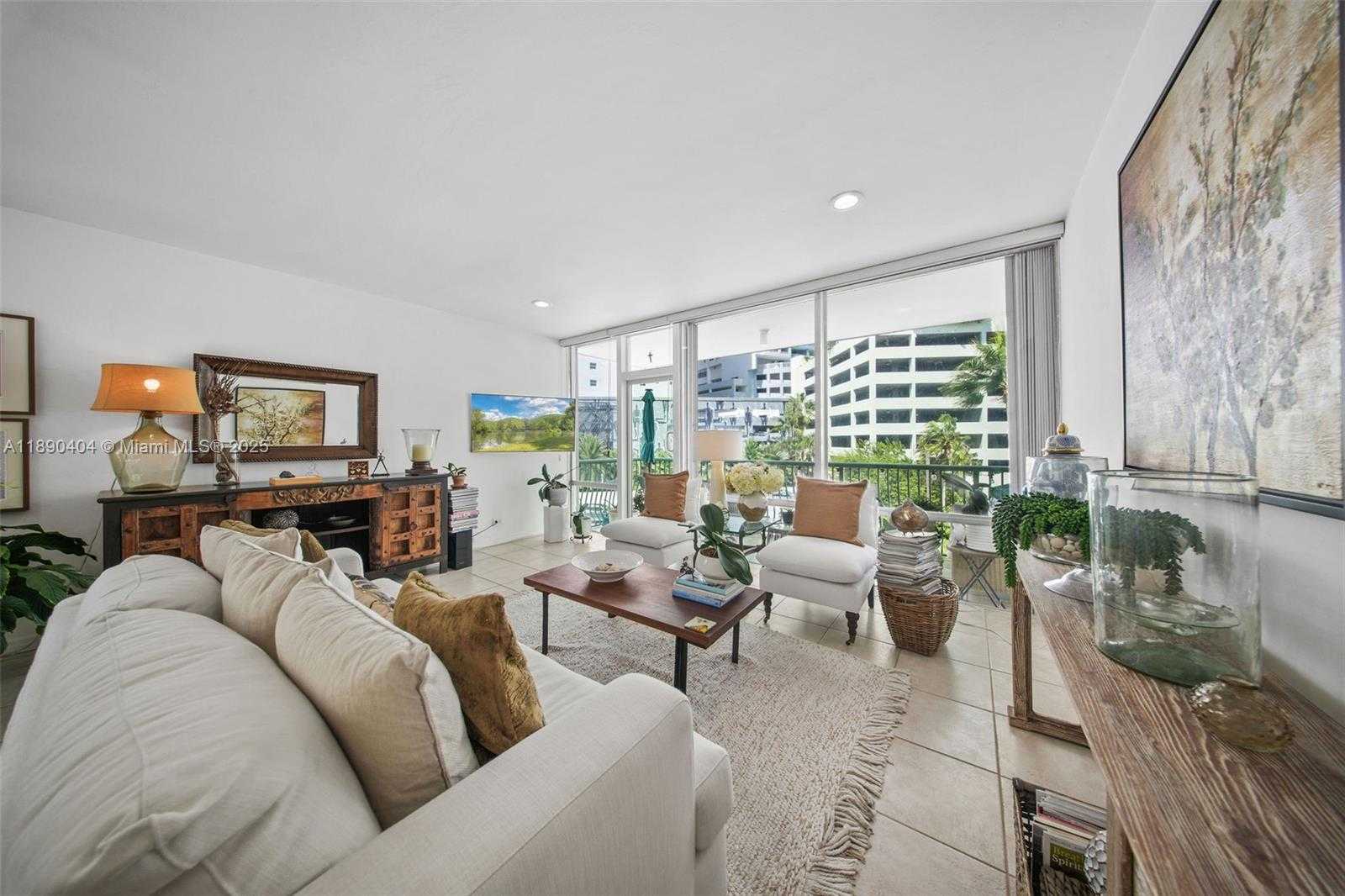 Small Image of 1408 BRICKELL BAY DR #418, Miami Number 2