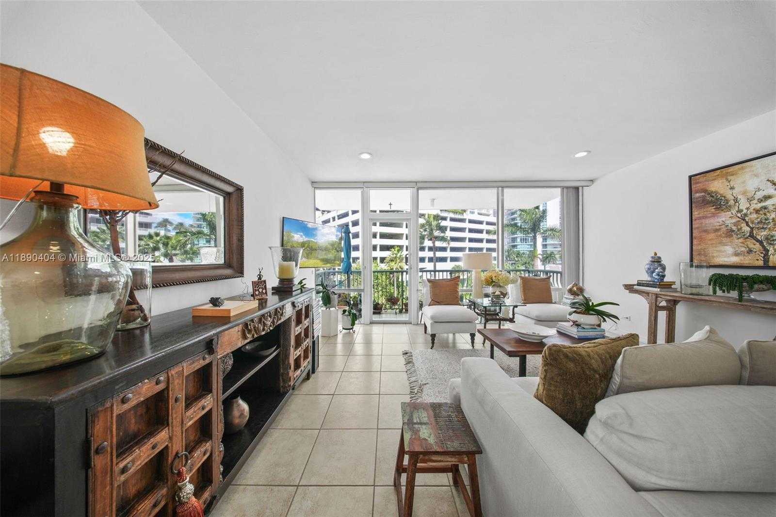 Small Image of 1408 BRICKELL BAY DR #418, Miami Number 8