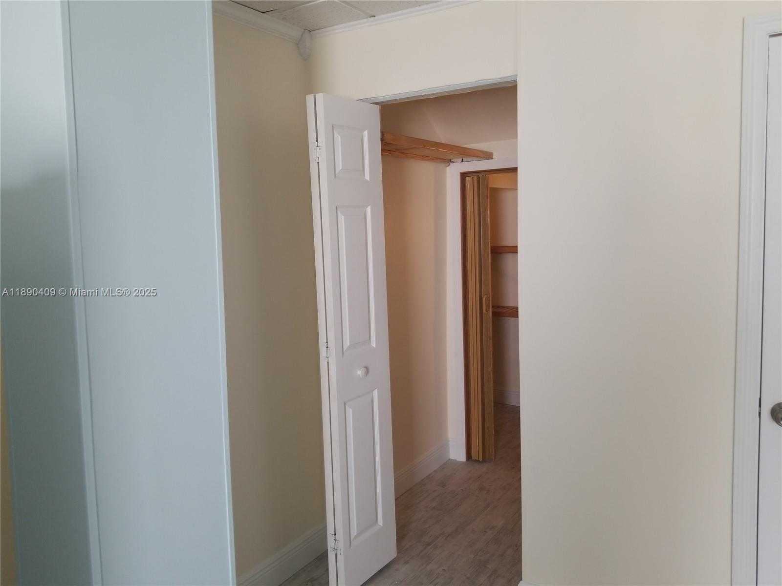 Small Image of 31043 AVENUE C, Big Pine Number 10