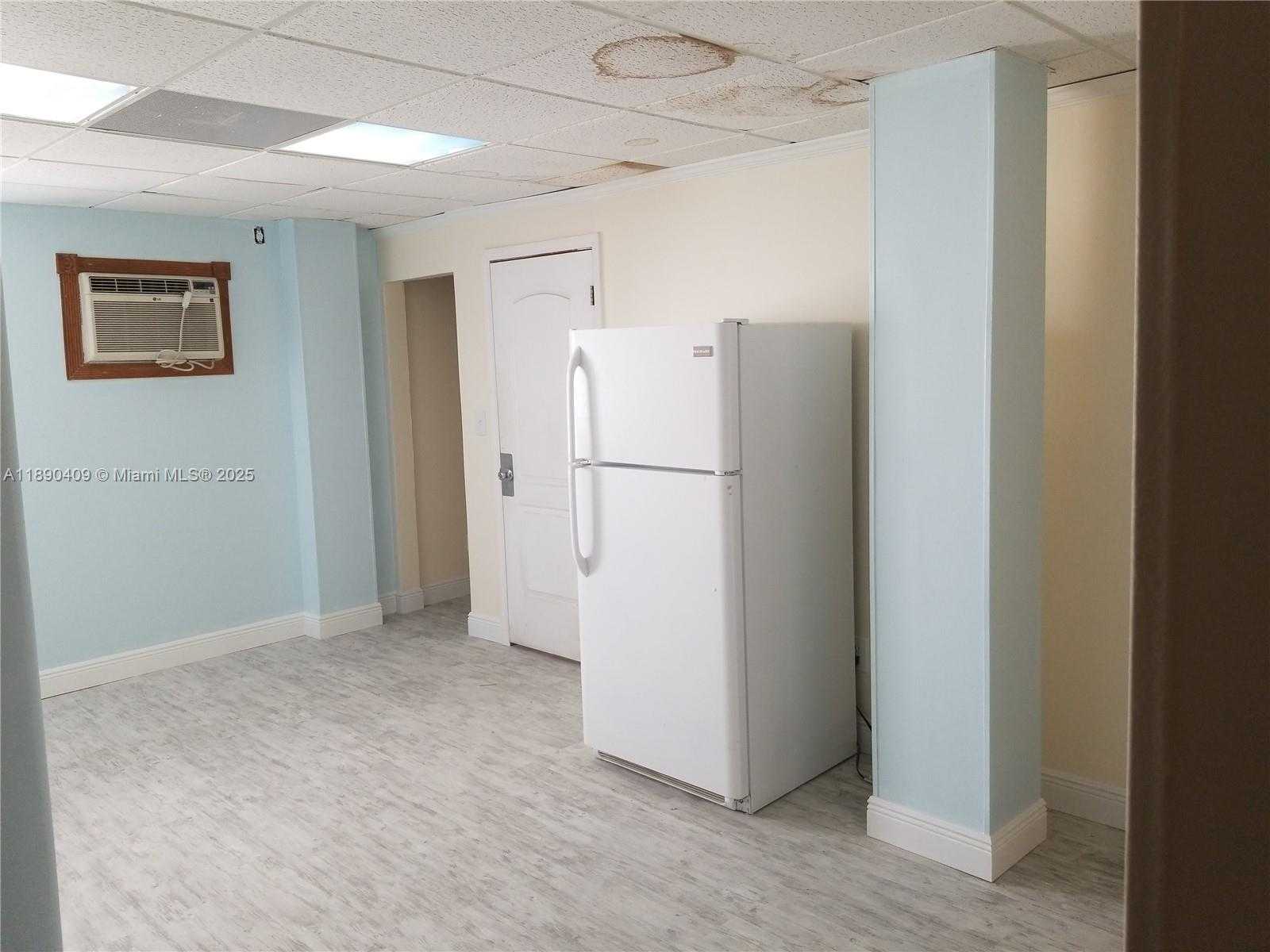 Small Image of 31043 AVENUE C, Big Pine Number 16