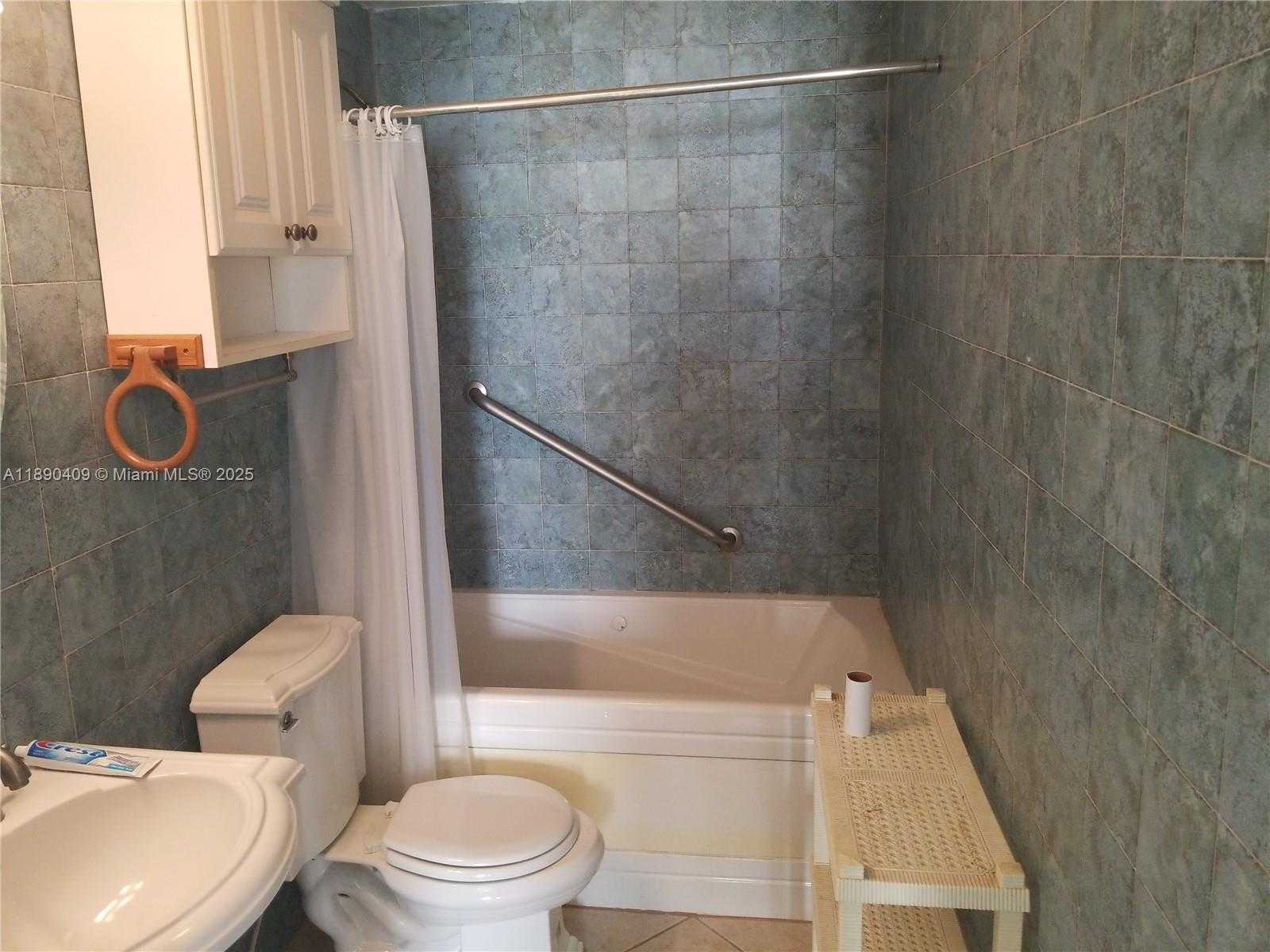 Small Image of 31043 AVENUE C, Big Pine Number 17