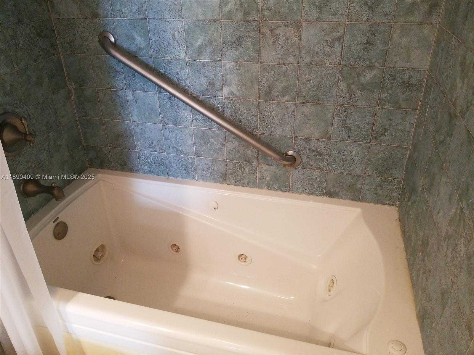 Small Image of 31043 AVENUE C, Big Pine Number 20