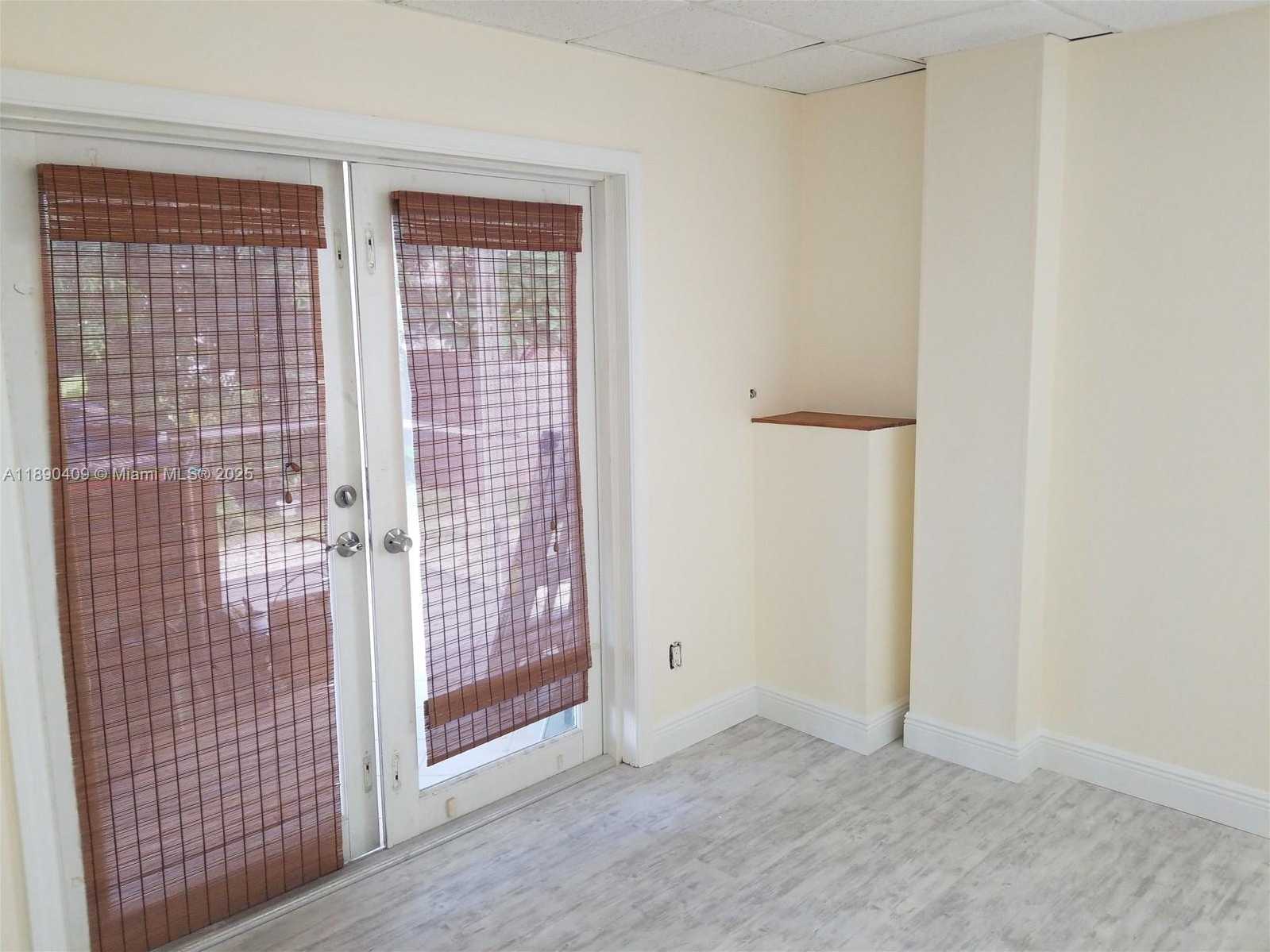 Small Image of 31043 AVENUE C, Big Pine Number 27