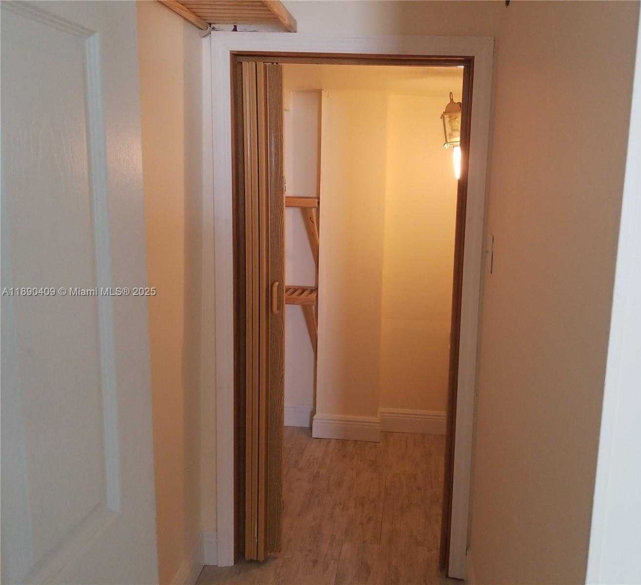 Small Image of 31043 AVENUE C, Big Pine Number 34