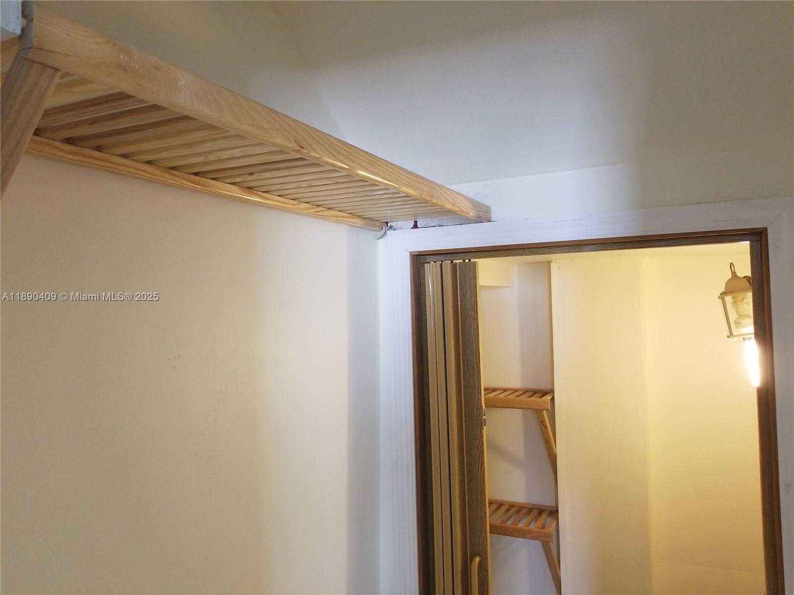 Small Image of 31043 AVENUE C, Big Pine Number 35