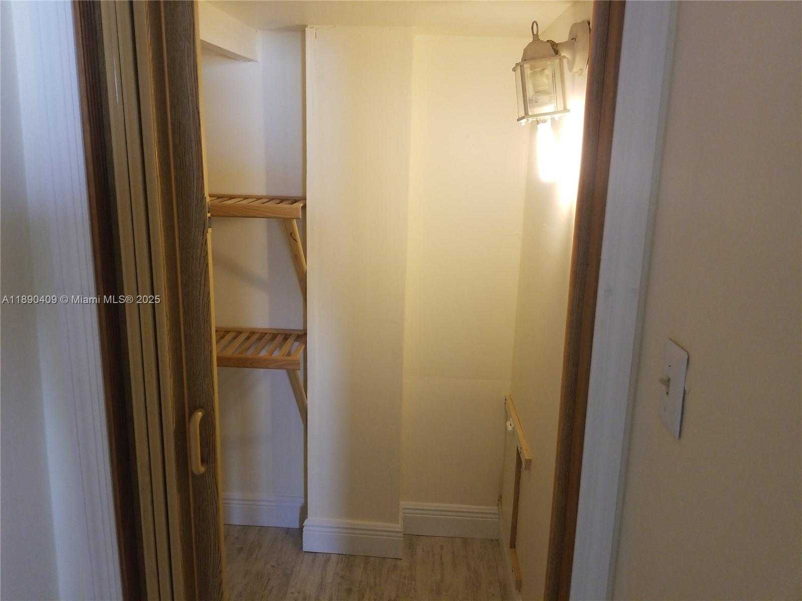Small Image of 31043 AVENUE C, Big Pine Number 36