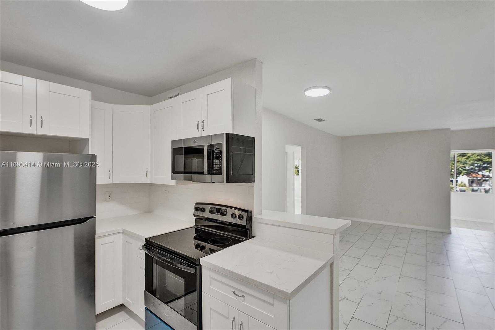 Small Image of 1945 CALAIS DR #9, Miami Beach Number 10