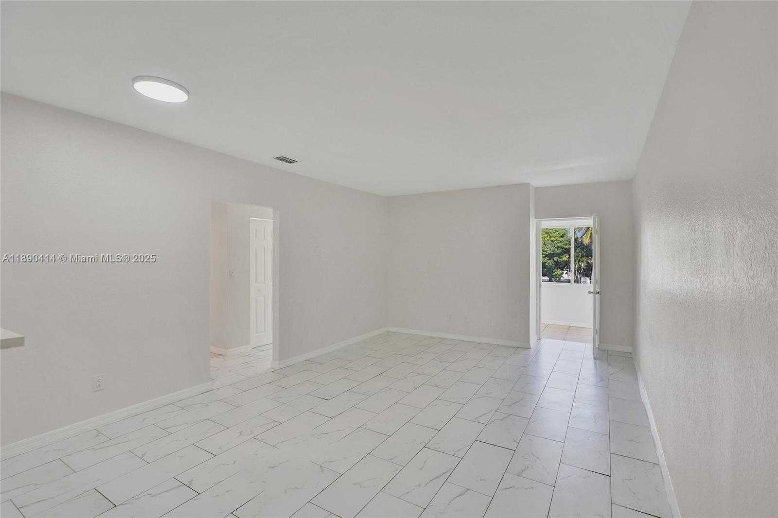 Small Image of 1945 CALAIS DR #9, Miami Beach Number 14