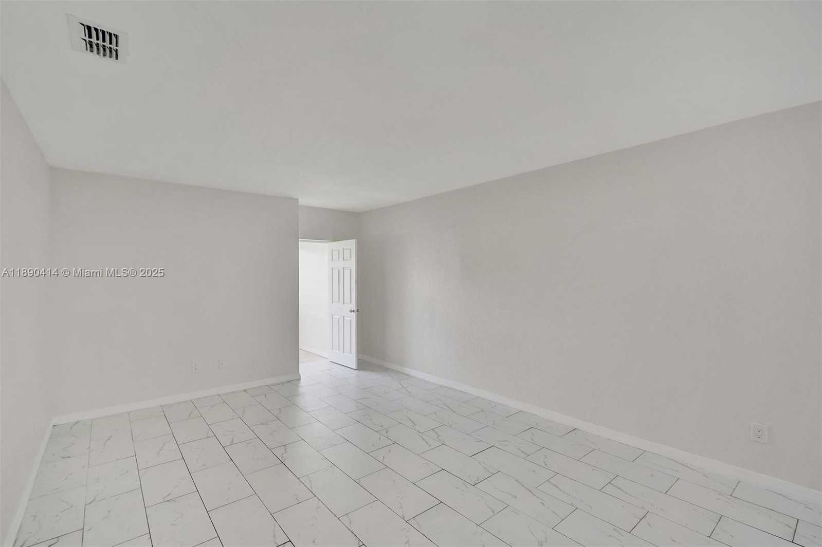 Small Image of 1945 CALAIS DR #9, Miami Beach Number 15