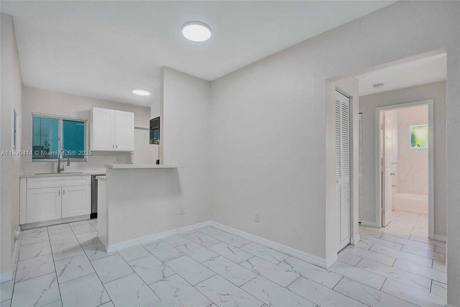 Small Image of 1945 CALAIS DR #9, Miami Beach Number 19