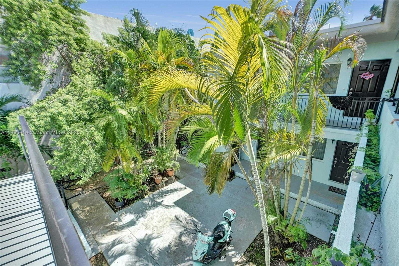 Small Image of 1945 CALAIS DR #9, Miami Beach Number 2