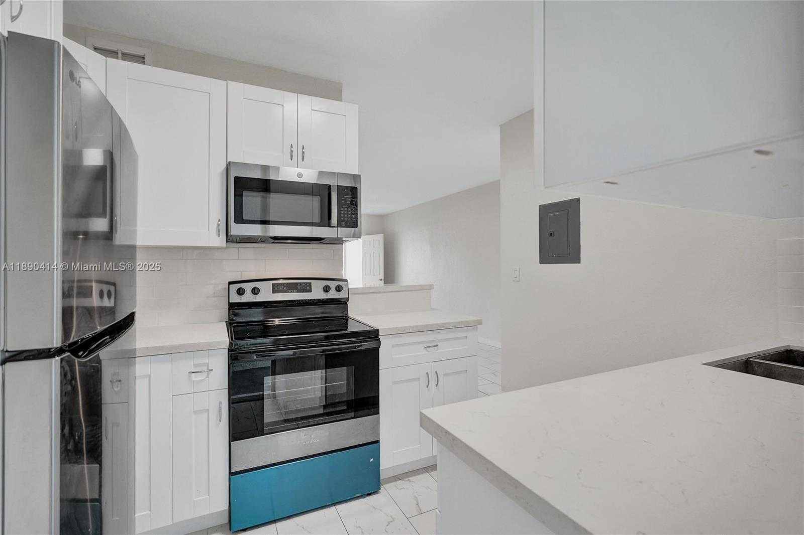 Small Image of 1945 CALAIS DR #9, Miami Beach Number 21