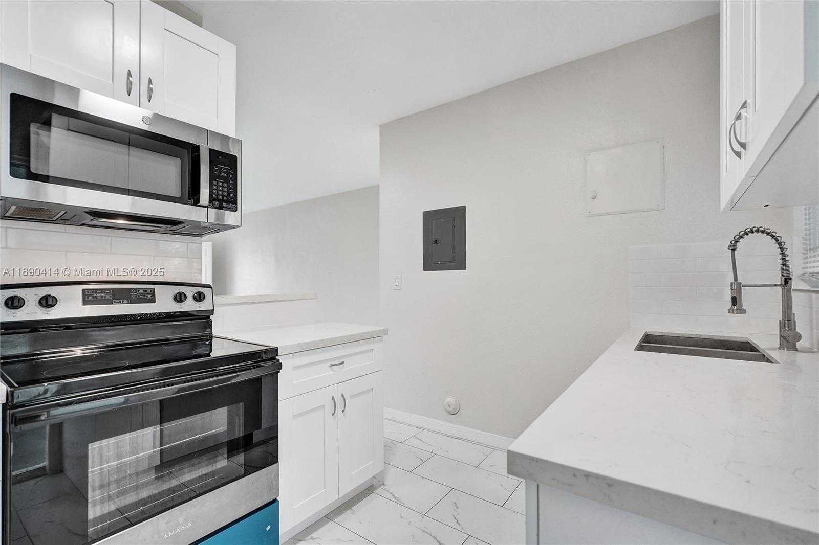 Small Image of 1945 CALAIS DR #9, Miami Beach Number 22